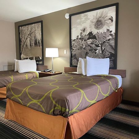 Deluxe Inn & Suites Джанкшен Сити Экстерьер фото